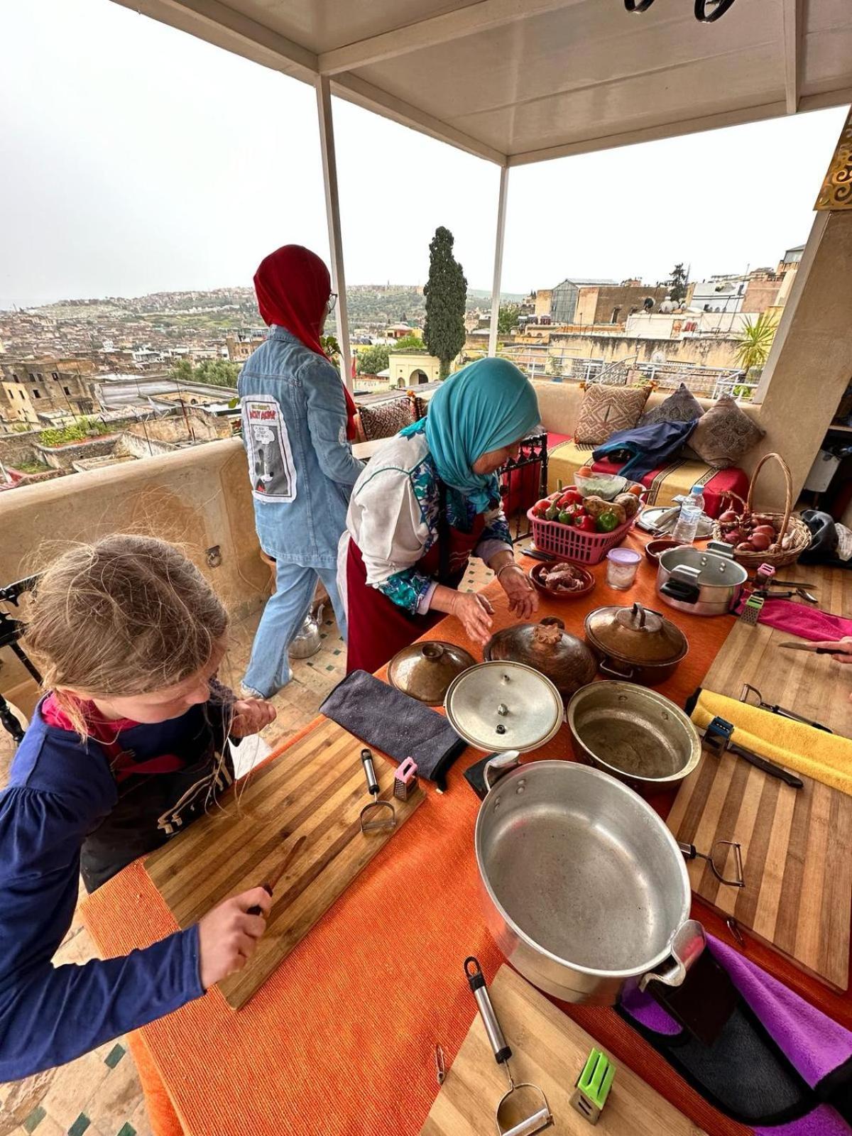 Dar Settash Hotell Fès Exteriör bild